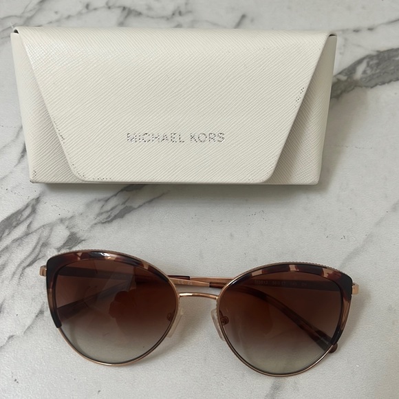 MICHAEL Michael Kors Accessories - NEW Women’s Michael Kors Sunglasses With Case
